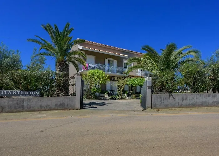 Evita Apartment Svoronata