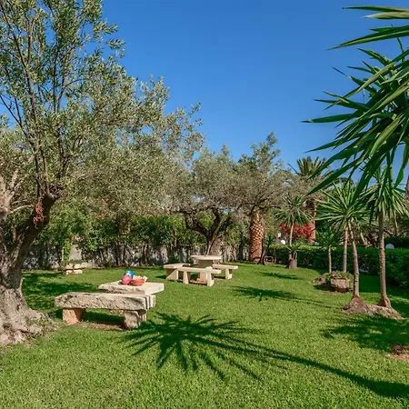 Evita Apartment Svoronata